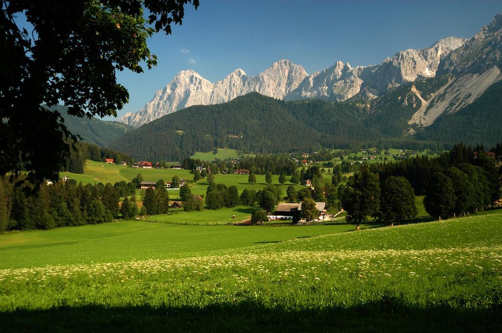 Bio-Holzhaus Und Landhaus Heimat Apartment Ramsau am Dachstein Luaran gambar