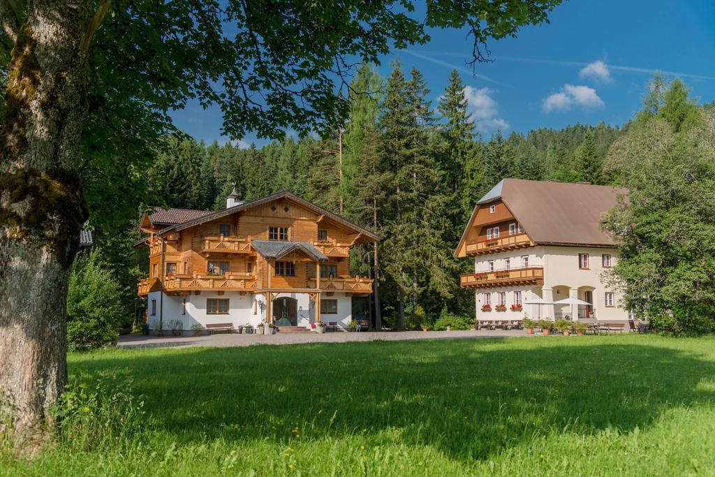 Bio-Holzhaus Und Landhaus Heimat Apartment Ramsau am Dachstein Luaran gambar