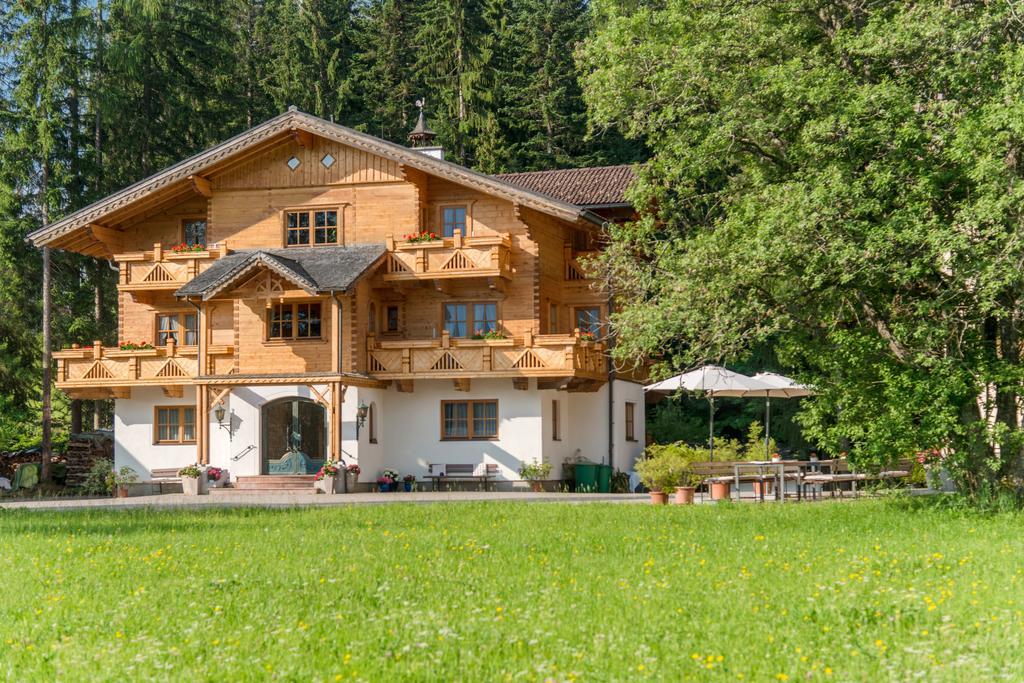 Bio-Holzhaus Und Landhaus Heimat Apartment Ramsau am Dachstein Luaran gambar