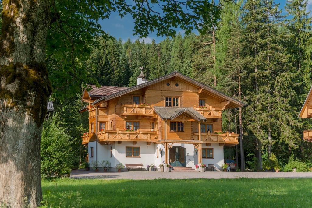 Bio-Holzhaus Und Landhaus Heimat Apartment Ramsau am Dachstein Luaran gambar