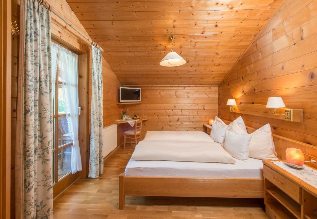 Bio-Holzhaus Und Landhaus Heimat Apartment Ramsau am Dachstein Luaran gambar